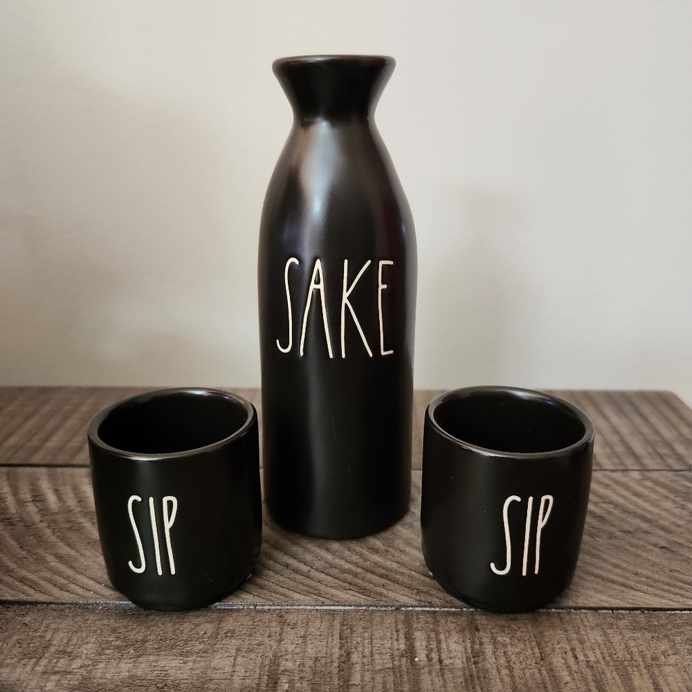 RAE DUNN Sake Set black pitcher and cups NEW IN BOX